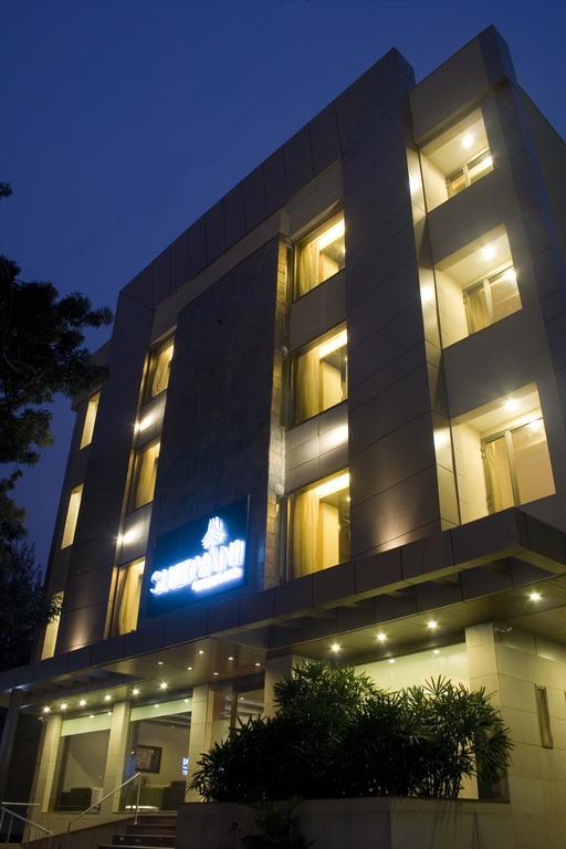 Shervani Nehru Place Új-Delhi Kültér fotó
